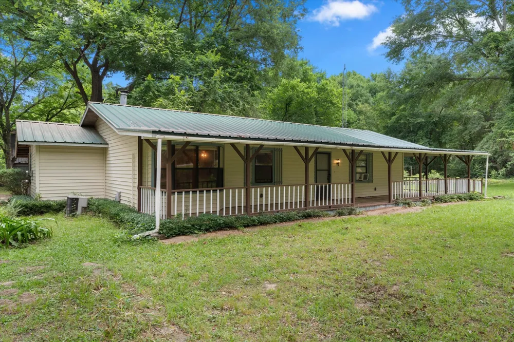 18459 Fm 16 E Winona, TX 75792