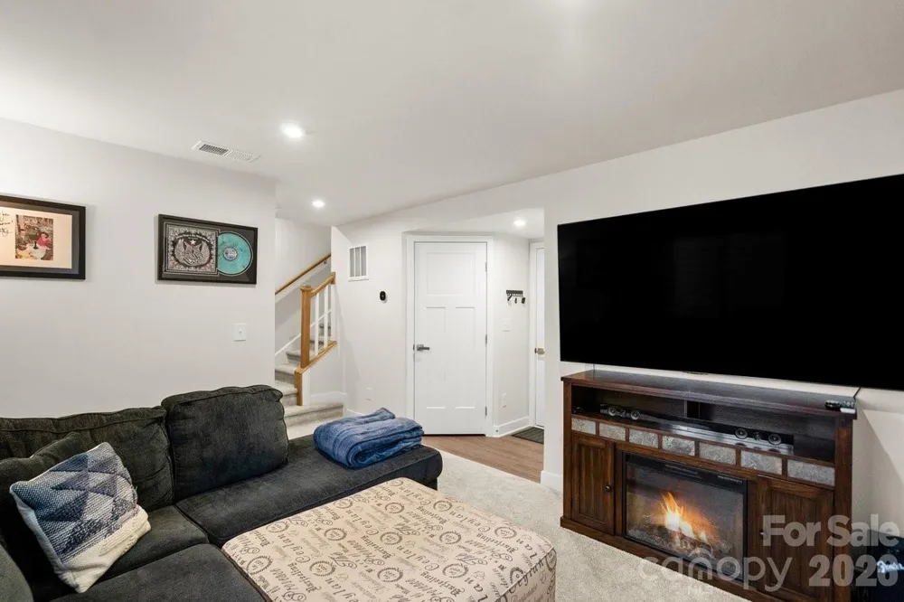 513 Evergreen Terrace Cramerton, NC 28032