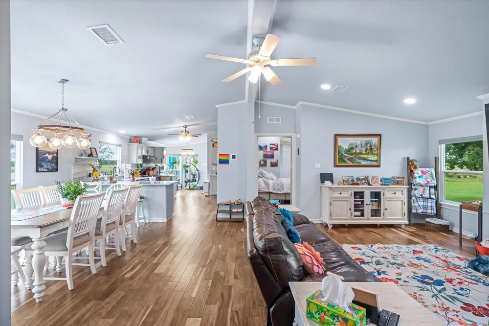 2364 VZ County Road 2128 Wills Point, TX 75169