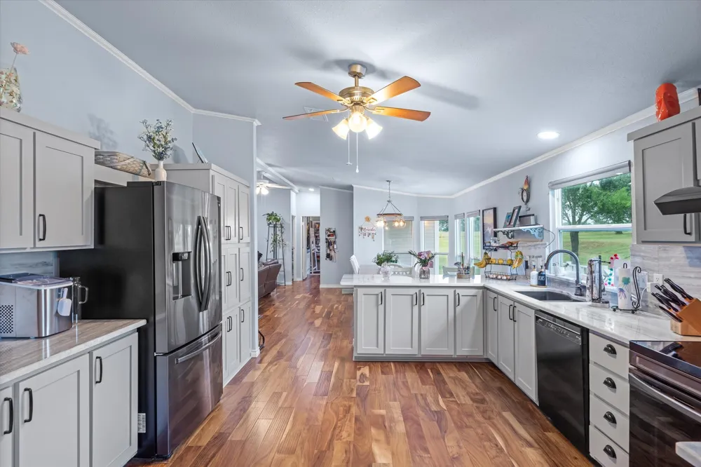 2364 VZ County Road 2128 Wills Point, TX 75169