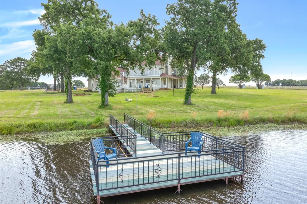 2364 VZ County Road 2128 Wills Point, TX 75169