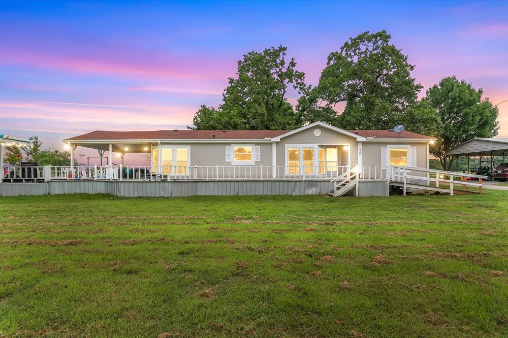 2364 VZ County Road 2128 Wills Point, TX 75169