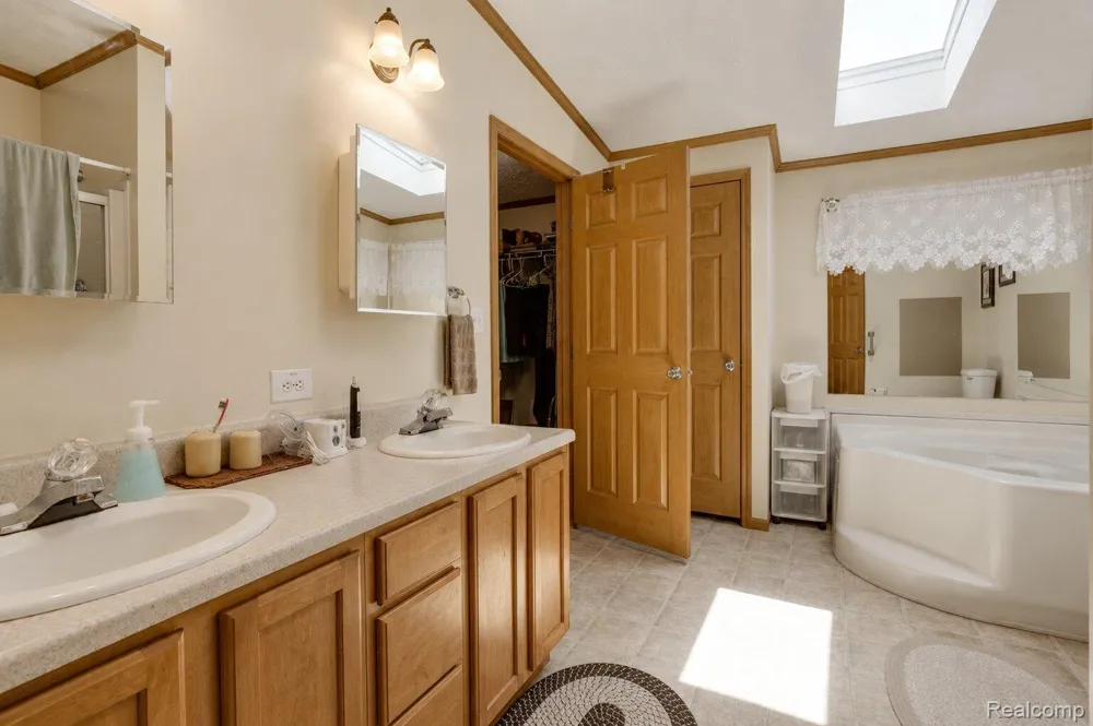 2354 Brent Street #203 Buel Township, MI 48422
