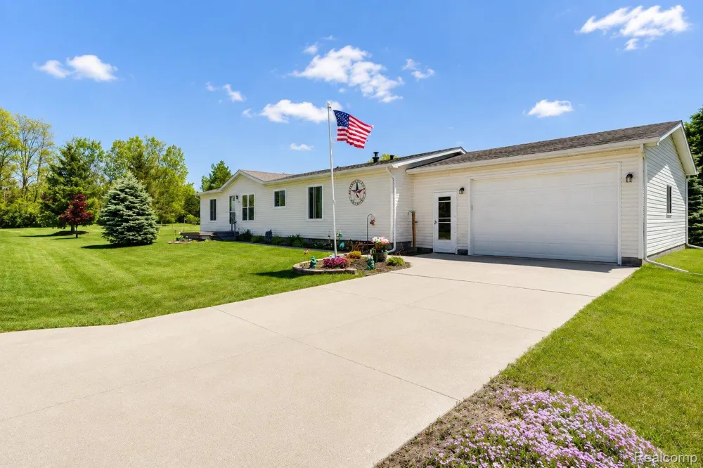 2354 Brent Street #203 Buel Township, MI 48422