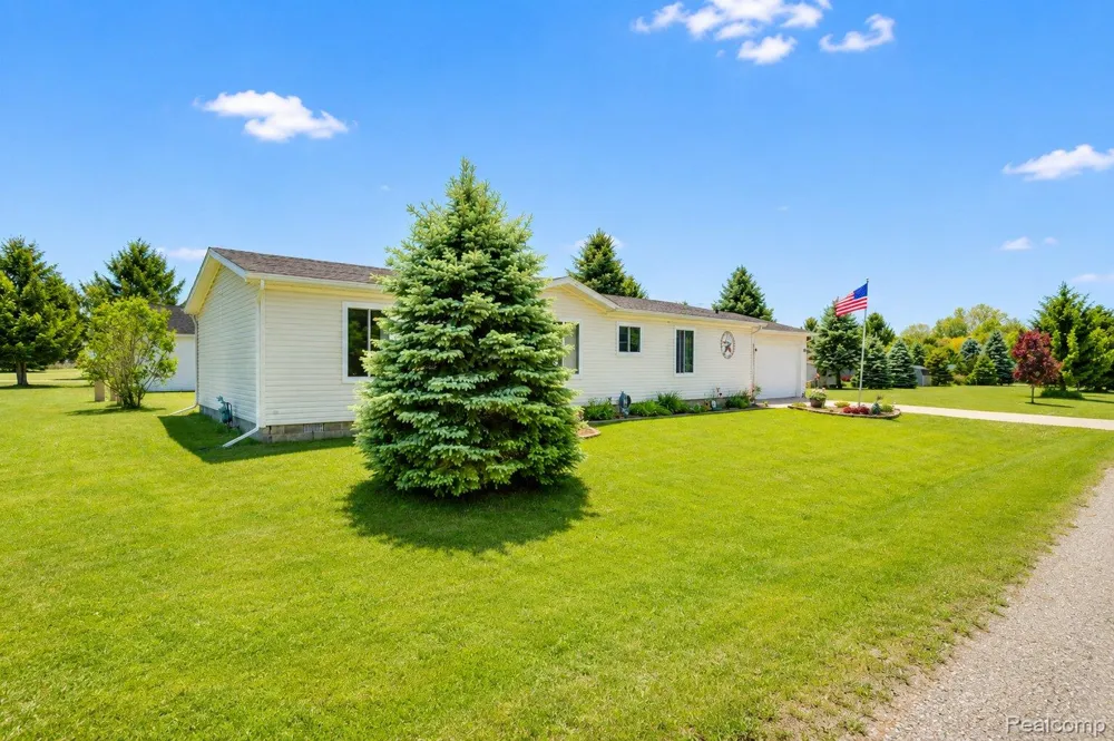 2354 Brent Street #203 Buel Township, MI 48422