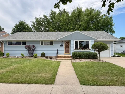 425 W Dodge Street