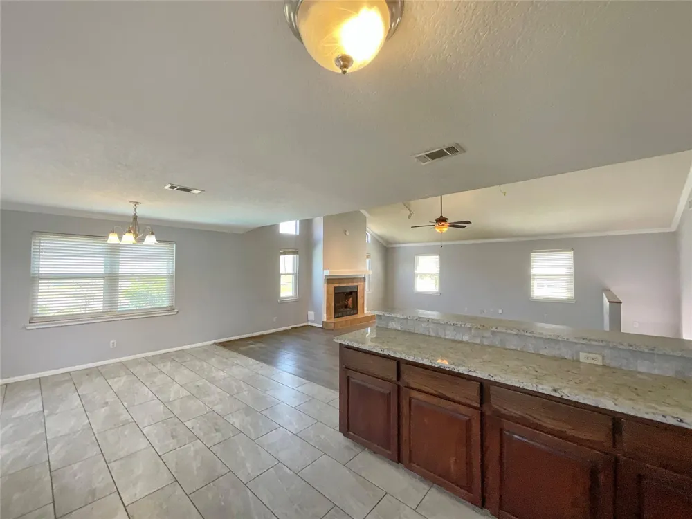 502 Oakdale Street Shoreacres, TX 77571