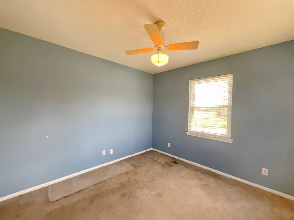 502 Oakdale Street Shoreacres, TX 77571