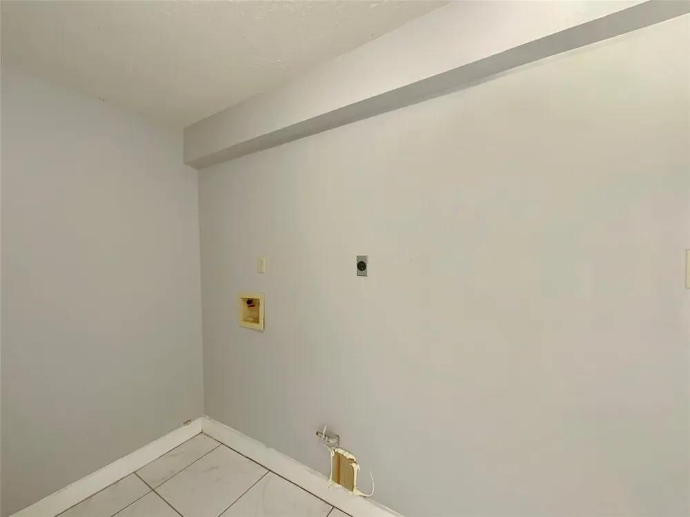 502 Oakdale Street Shoreacres, TX 77571