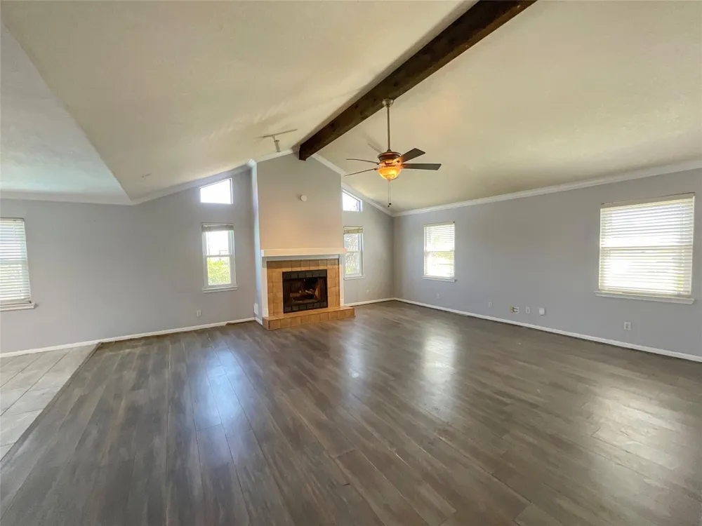 502 Oakdale Street Shoreacres, TX 77571