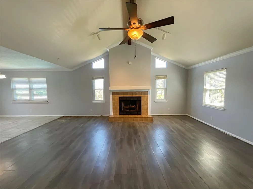 502 Oakdale Street Shoreacres, TX 77571