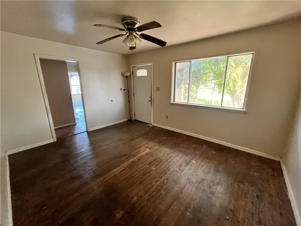 602 Richard Cruz Street Freer, TX 78357