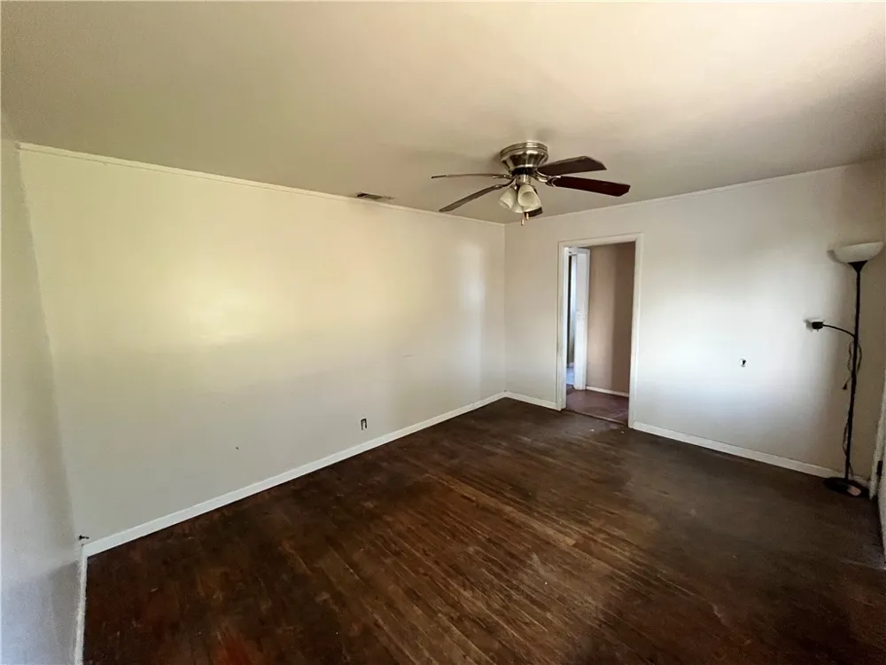 602 Richard Cruz Street Freer, TX 78357