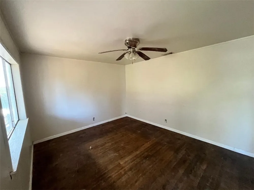 602 Richard Cruz Street Freer, TX 78357