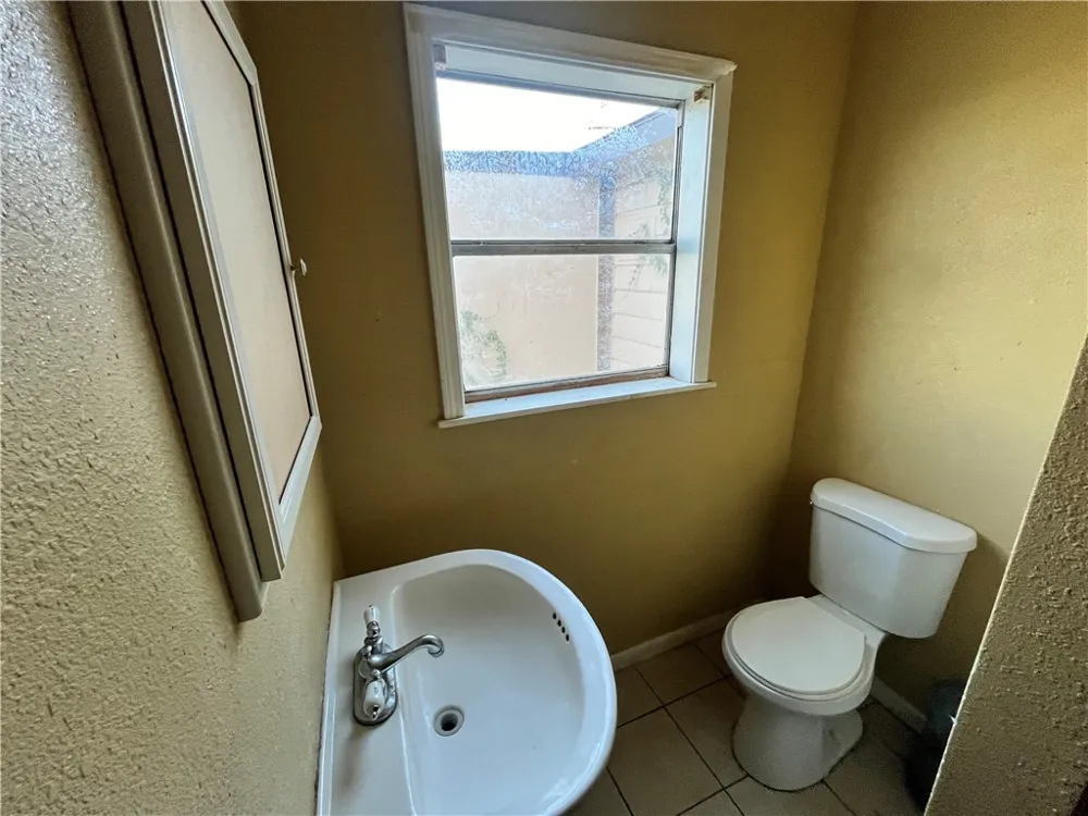 602 Richard Cruz Street Freer, TX 78357