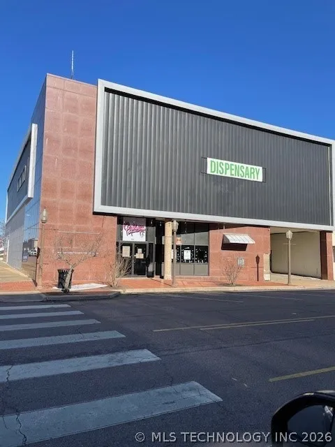 420 W Broadway Street