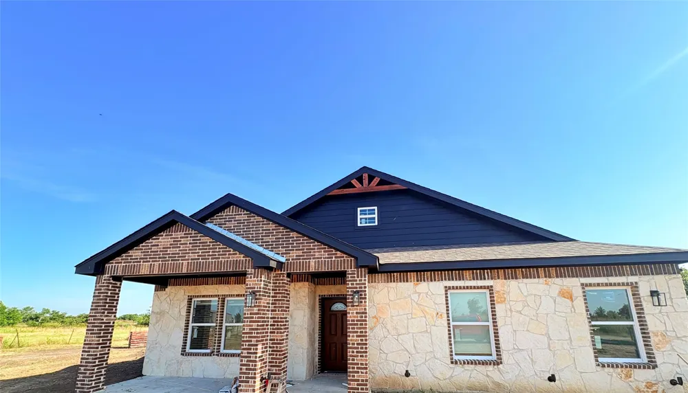 749 J L DRIVE Valley View, TX 76272