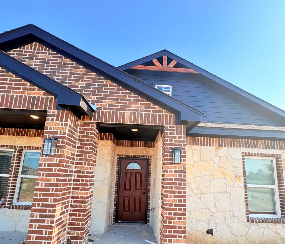 749 J L DRIVE Valley View, TX 76272