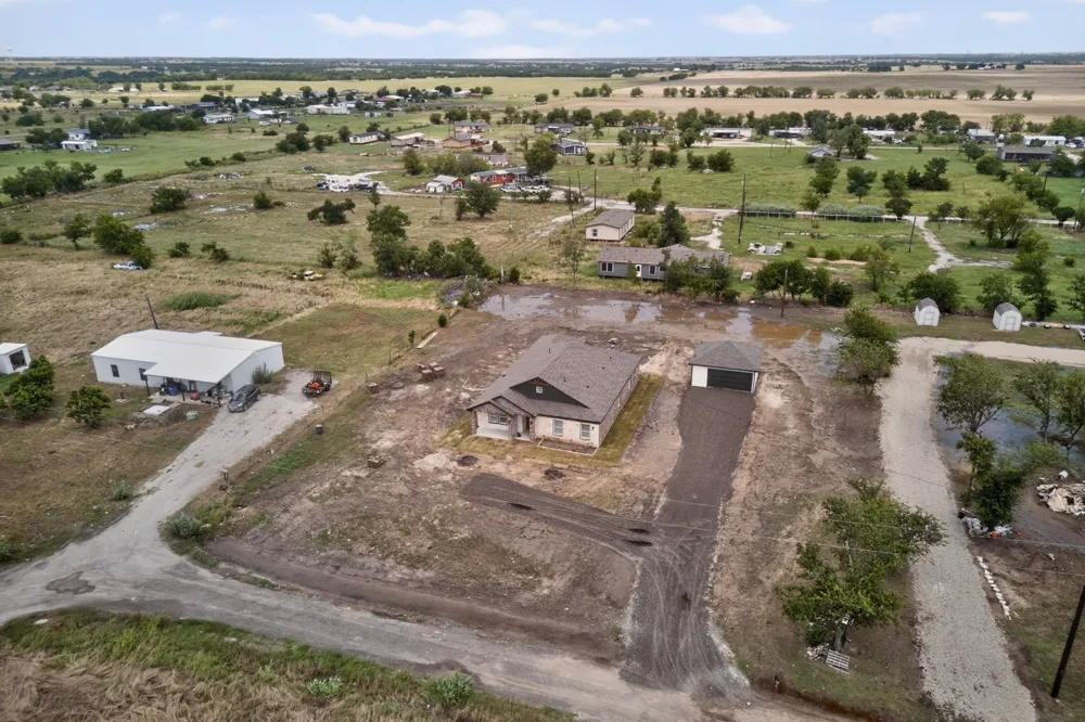 749 J L DRIVE Valley View, TX 76272