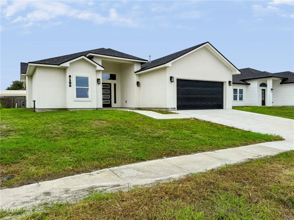 8125 Berenstain Drive Corpus Christi, TX 78414