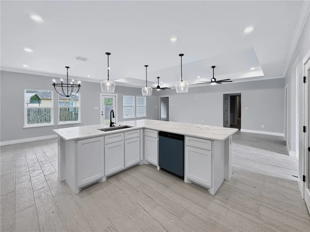 8125 Berenstain Drive Corpus Christi, TX 78414