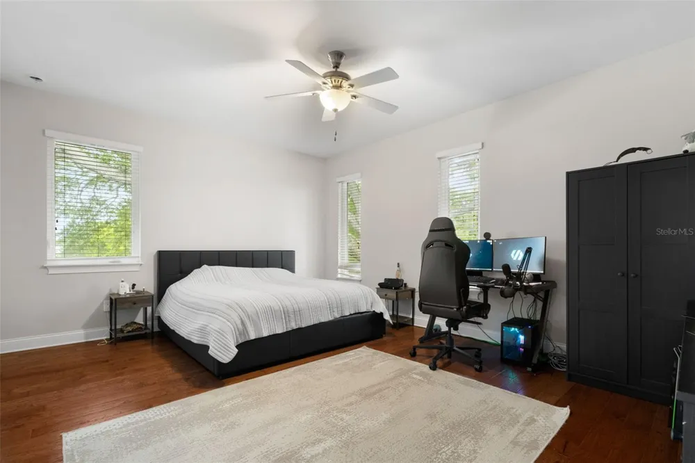 4905 W SPRING LAKE DRIVE Tampa, FL 33629