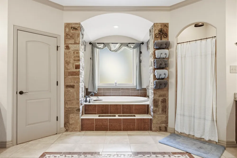 4366 Royal Street Salado, TX 76571