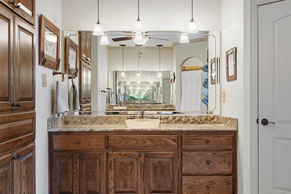 4366 Royal Street Salado, TX 76571