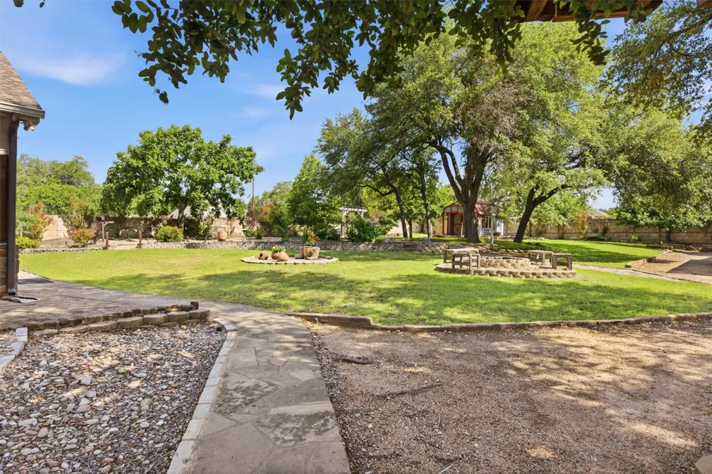 4366 Royal Street Salado, TX 76571