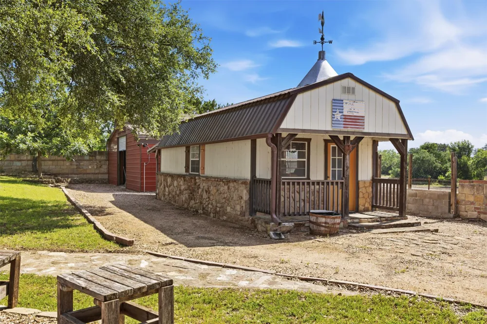 4366 Royal Street Salado, TX 76571