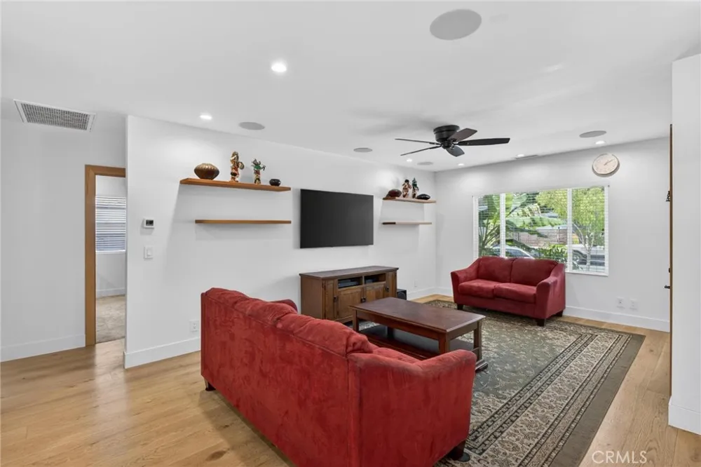 5324 W 119th Street Hawthorne, CA 90304
