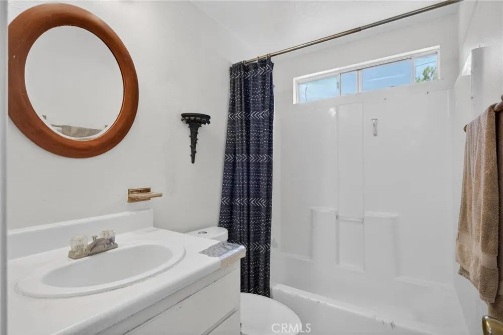 5324 W 119th Street Hawthorne, CA 90304