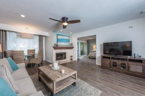 1562 Camino Del Mar #535