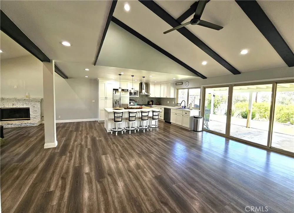 4722 Summit Simi Valley, CA 93063