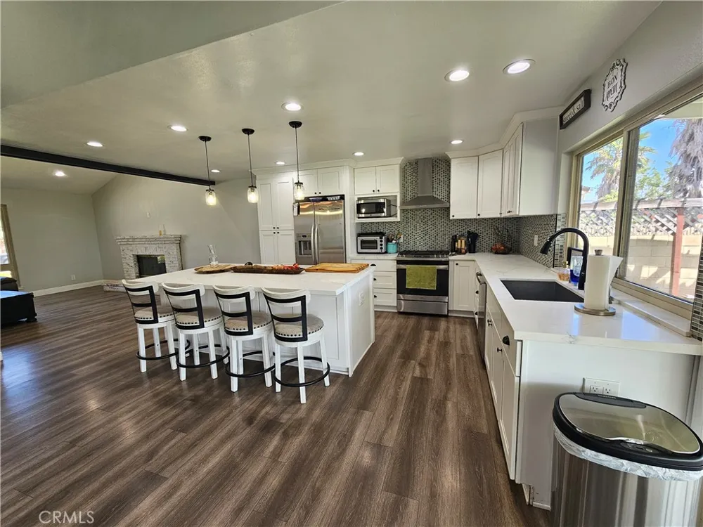 4722 Summit Simi Valley, CA 93063