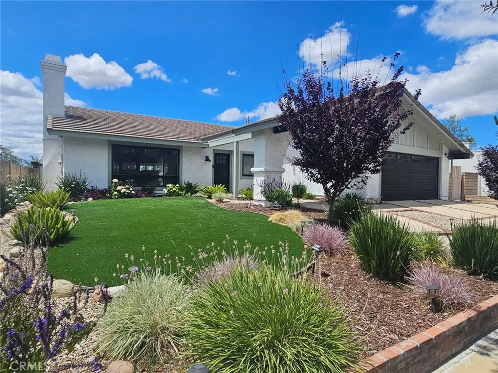 4722 Summit Simi Valley, CA 93063