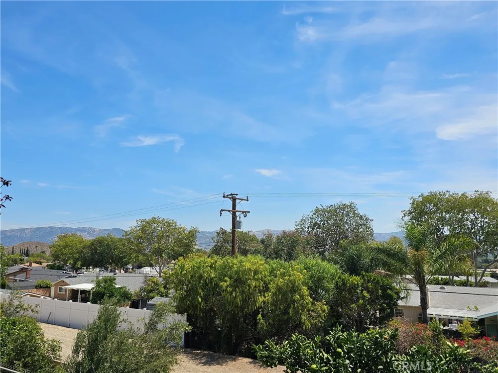 4722 Summit Simi Valley, CA 93063