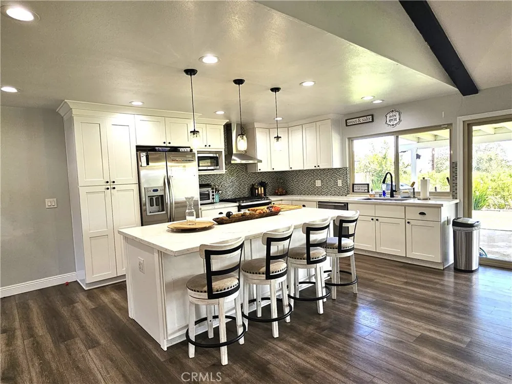 4722 Summit Simi Valley, CA 93063
