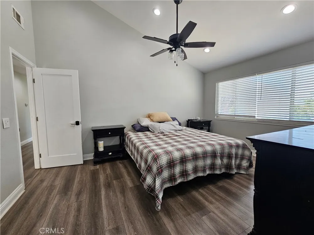 4722 Summit Simi Valley, CA 93063