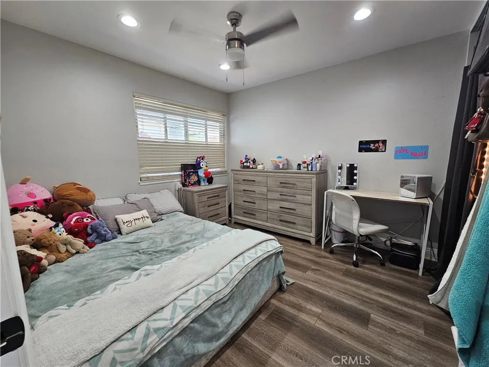 4722 Summit Simi Valley, CA 93063