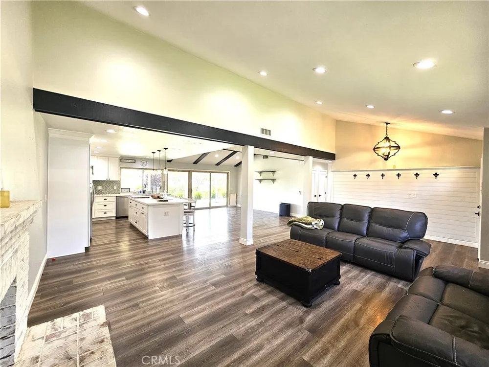 4722 Summit Simi Valley, CA 93063