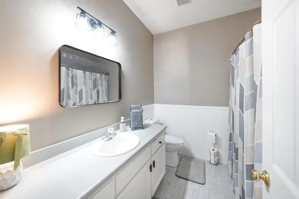 39230 Opalocka Boulevard, CA 91905