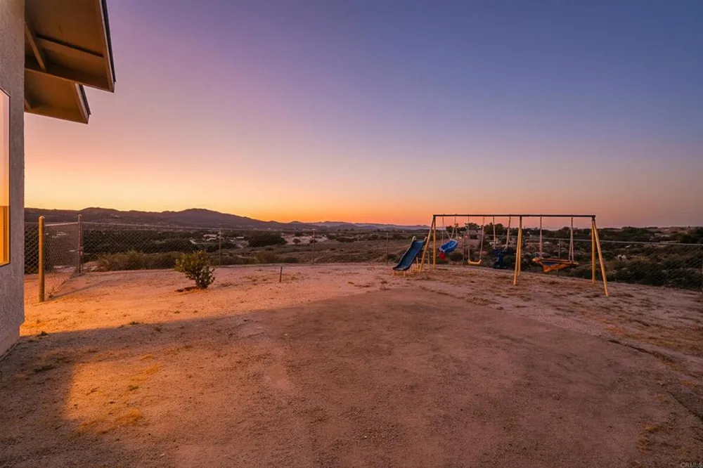 39230 Opalocka Boulevard, CA 91905