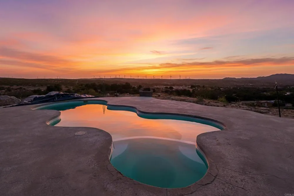 39230 Opalocka Boulevard, CA 91905