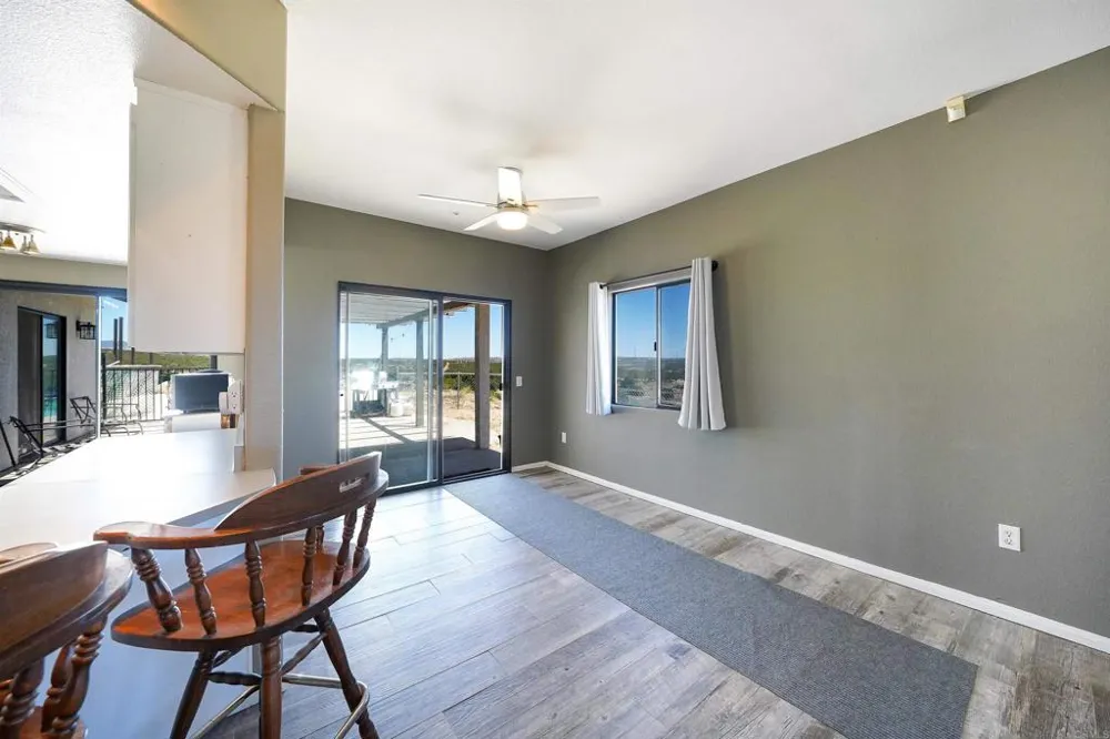 39230 Opalocka Boulevard, CA 91905