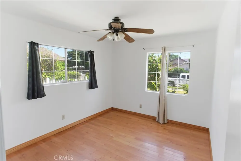 20247 Parthenia Winnetka, CA 91306