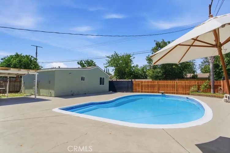 20247 Parthenia Winnetka, CA 91306