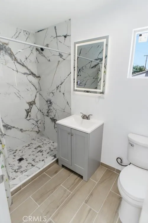 20247 Parthenia Winnetka, CA 91306