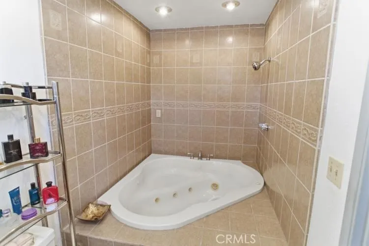 20247 Parthenia Winnetka, CA 91306