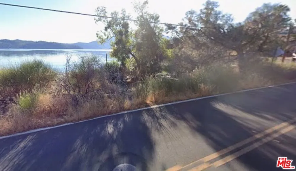 12391 Lakeshore Drive Clearlake Park, CA 95424